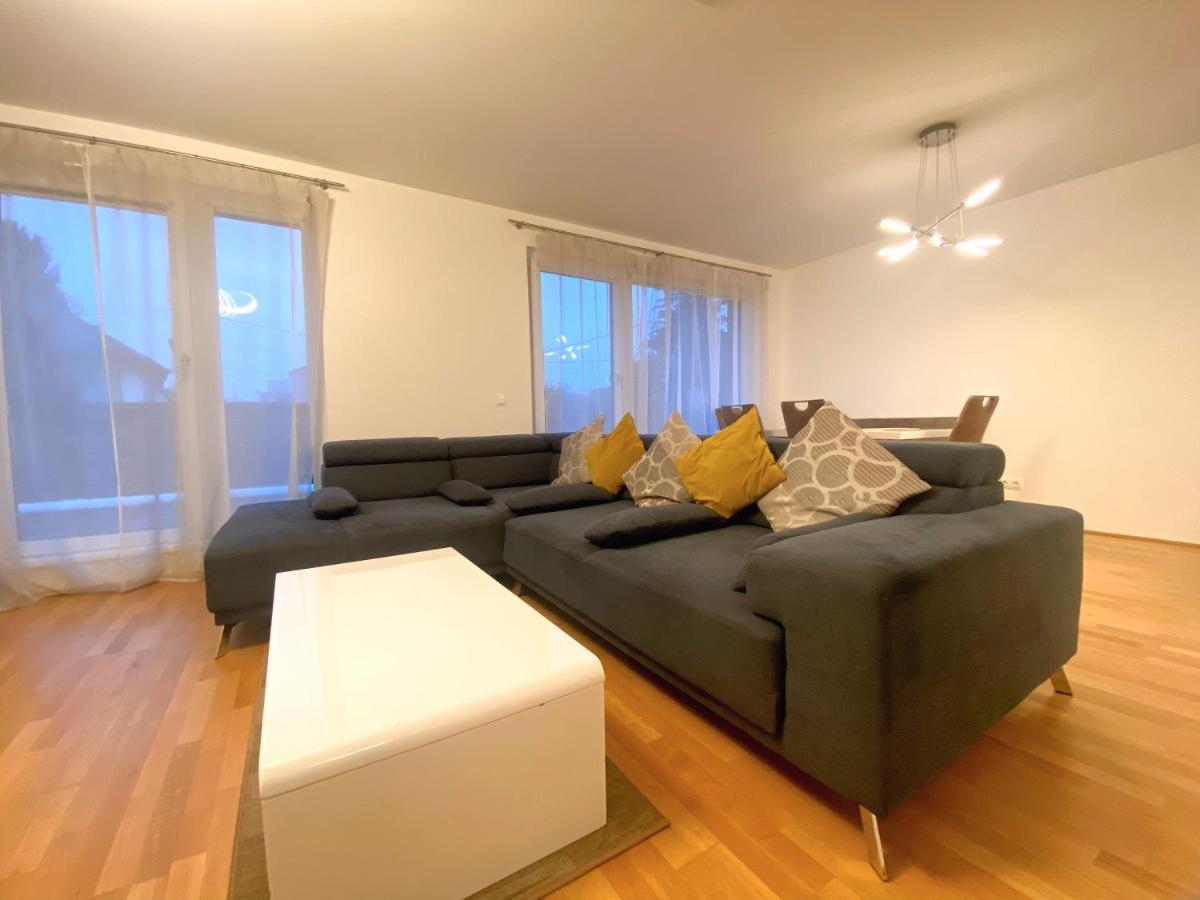 Near Lake Spacious & Furnished Beautiful Apartment เวียนนา ภายนอก รูปภาพ