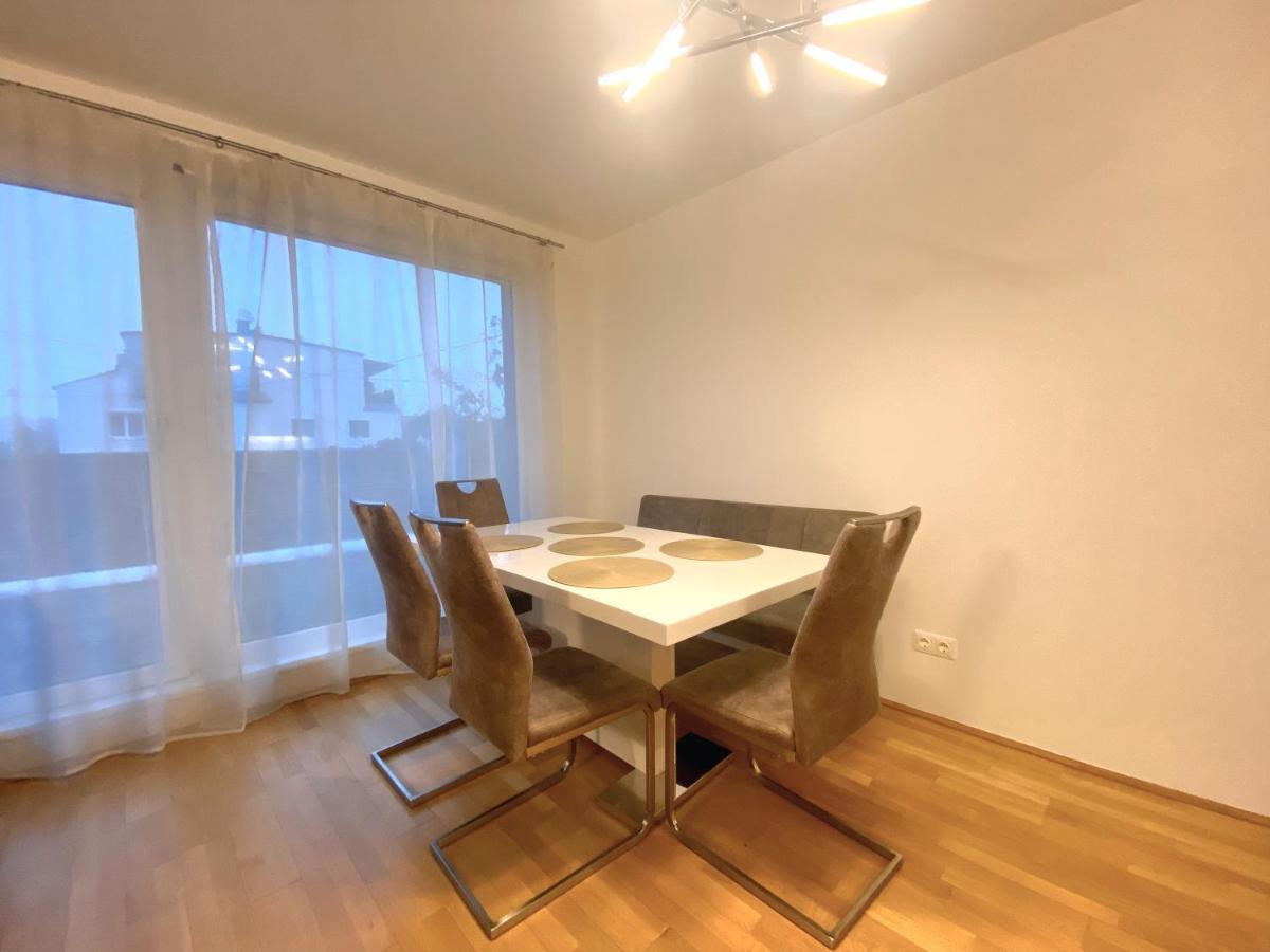 Near Lake Spacious & Furnished Beautiful Apartment เวียนนา ภายนอก รูปภาพ